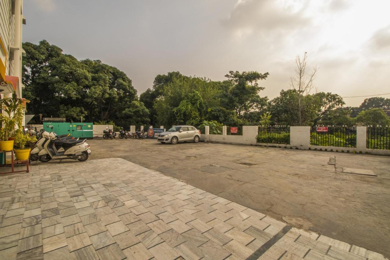 Wow Stayz2 Hotel Jahanvi Dale ハリドワール エクステリア 写真